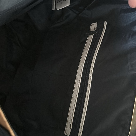 NWT- thirty one getaway tote in cabana stripe. - Picture 3 of 5